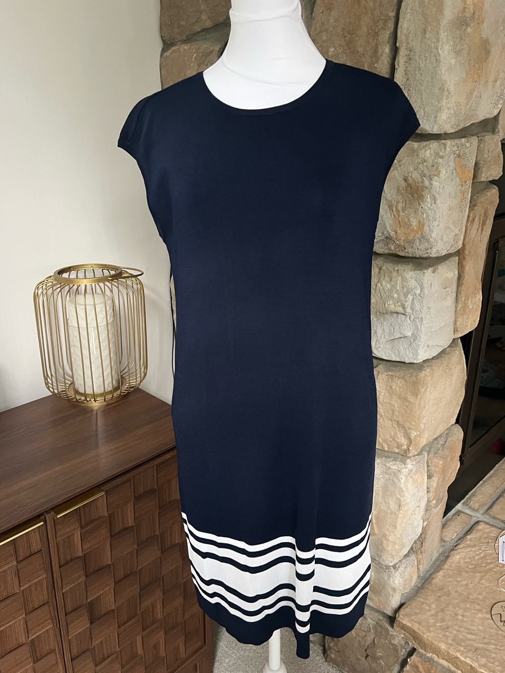 NWT Lauren Ralph Lauren Two-Tone Cap-Sleeve Shift Sweater Dress Size: Small